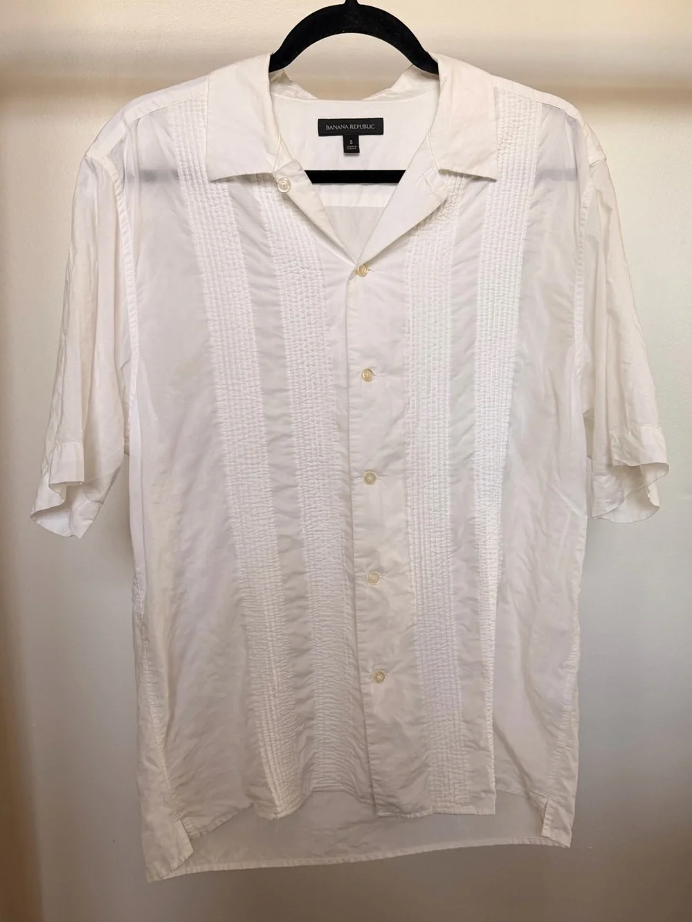 Banana Republic Men's White Short-Sleeve Pintuck Camp Shirt